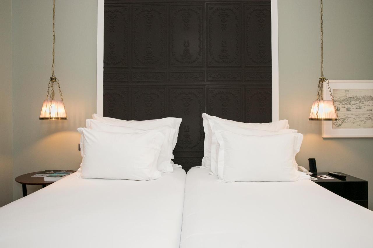 Pousada De Lisboa - Small Luxury Hotels Of The World Dış mekan fotoğraf A bed with two pillows
