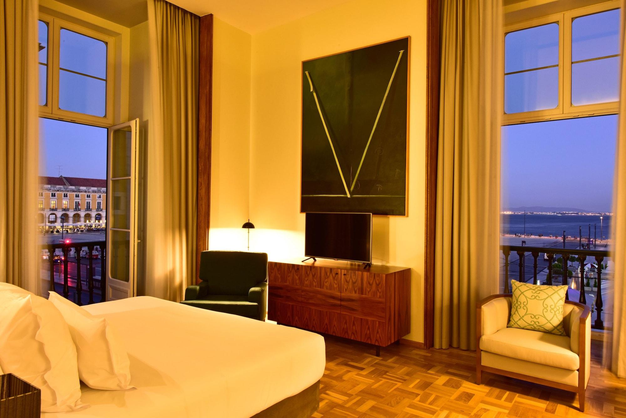 Pousada De Lisboa - Small Luxury Hotels Of The World Dış mekan fotoğraf A room at the Hotel Lisboa
