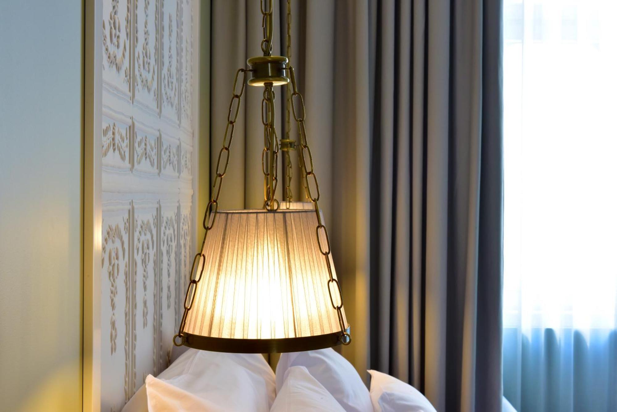 Pousada De Lisboa - Small Luxury Hotels Of The World Dış mekan fotoğraf A lampshade